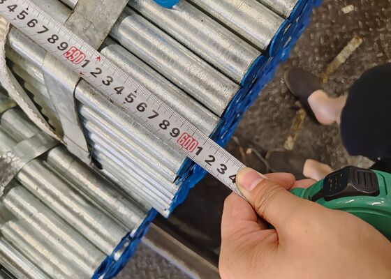 Buon prezzo A53 Tubo in acciaio galvanizzato a caldo senza cuciture con estremità a beve per sistemi di protezione antincendio resistenti alla corrosione in linea