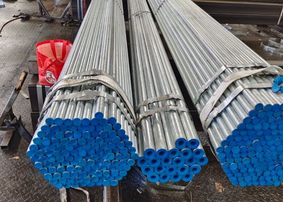 Buen precio Construcción de tuberías de acero galvanizadas en caliente ASTM A500 en línea
