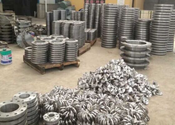 Bon prix A105 Bride à collet forgé en acier au carbone pour l'industrie pétrolière et gazière en ligne